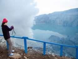 Kawah Ijen Banyuwangi, Menikmati Fenomena Alam Unik dan Langka