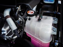 Rahasia Merawat Sistem Pendingin Mobil Agar Mesin Tetap Prima dan Awet