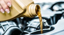 Jenis Oli yang Tepat untuk Mesin Mobil dan Cara Menggantinya