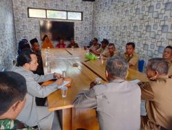 Warga Kembangsari Jati banteng Geruduk Kecamatan, Protes Bansos Salah Sasaran