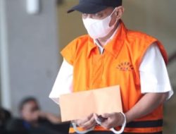 KPK Kembali Secara Intensif Periksa Eks Bupati Situbondo Karna Suswandi Di Rutan Sebagai Saksi Terkait Siapa Saja Yang Terlibat Dalam Pusara Korupsinya