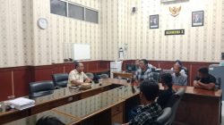 Eko Siti Jenar Kacaukan Rapat DPRD Situbondo, Desak Evaluasi Kunker dan Tegakkan Efisiensi